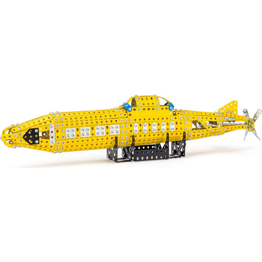 Merkur Submarino, 654 piezas