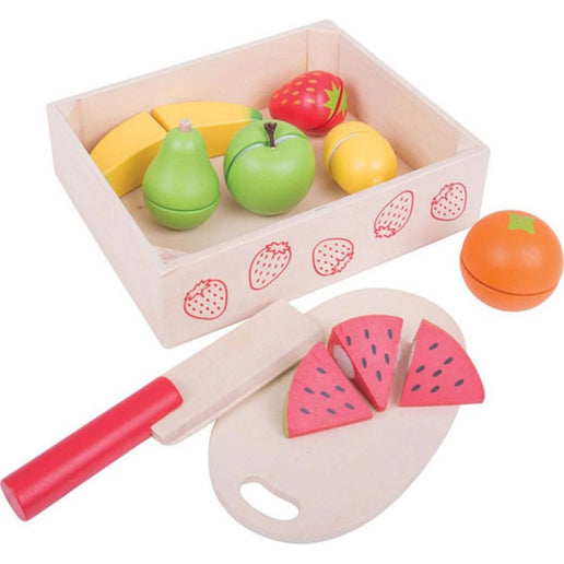 Fruta para cortar en una caja